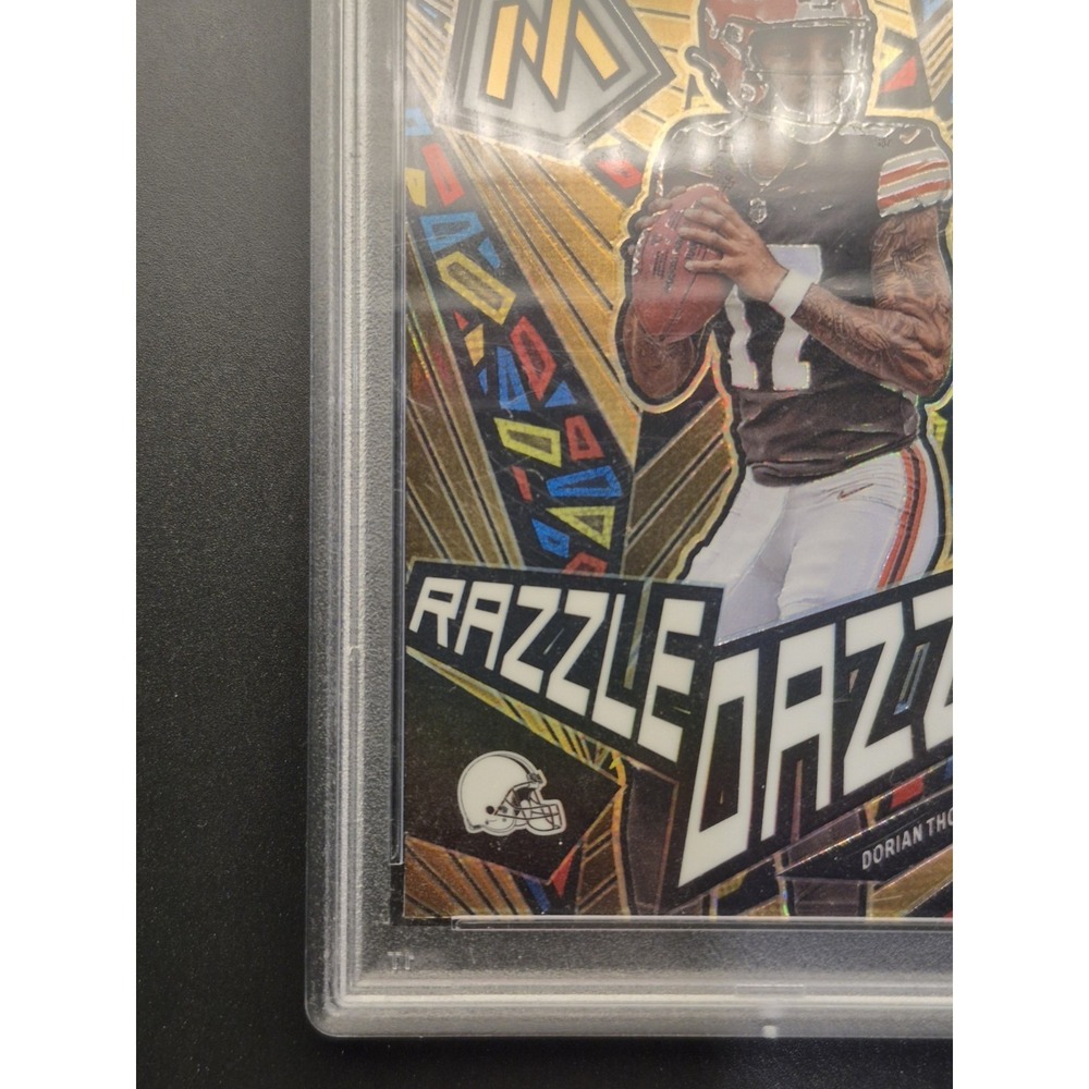 2023 Panini Mosaic - Razzle Dazzle‎ Dorian Thompson-Robinson #RD22 - Picture 7 of 12